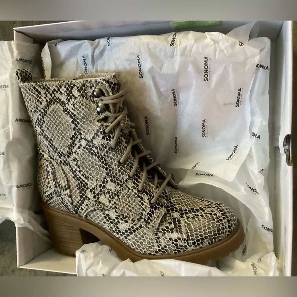 Faux Snakeskin Lace Up Combat Like Boots New in Box by Sonoma Goods for Life - Picture 5 of 12